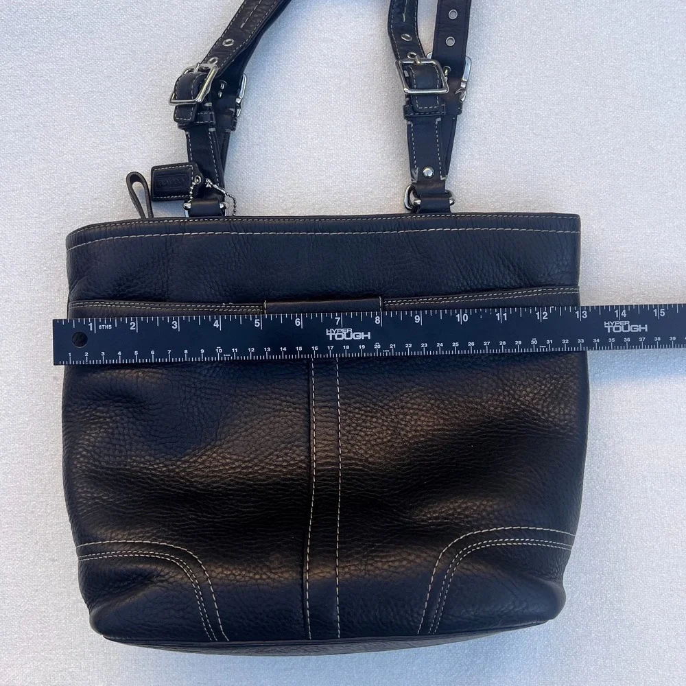 COACH Y2K Black Pebbled Leather Shoulder Bag Purse 2010 Tote F13089